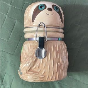 Sloth Holder